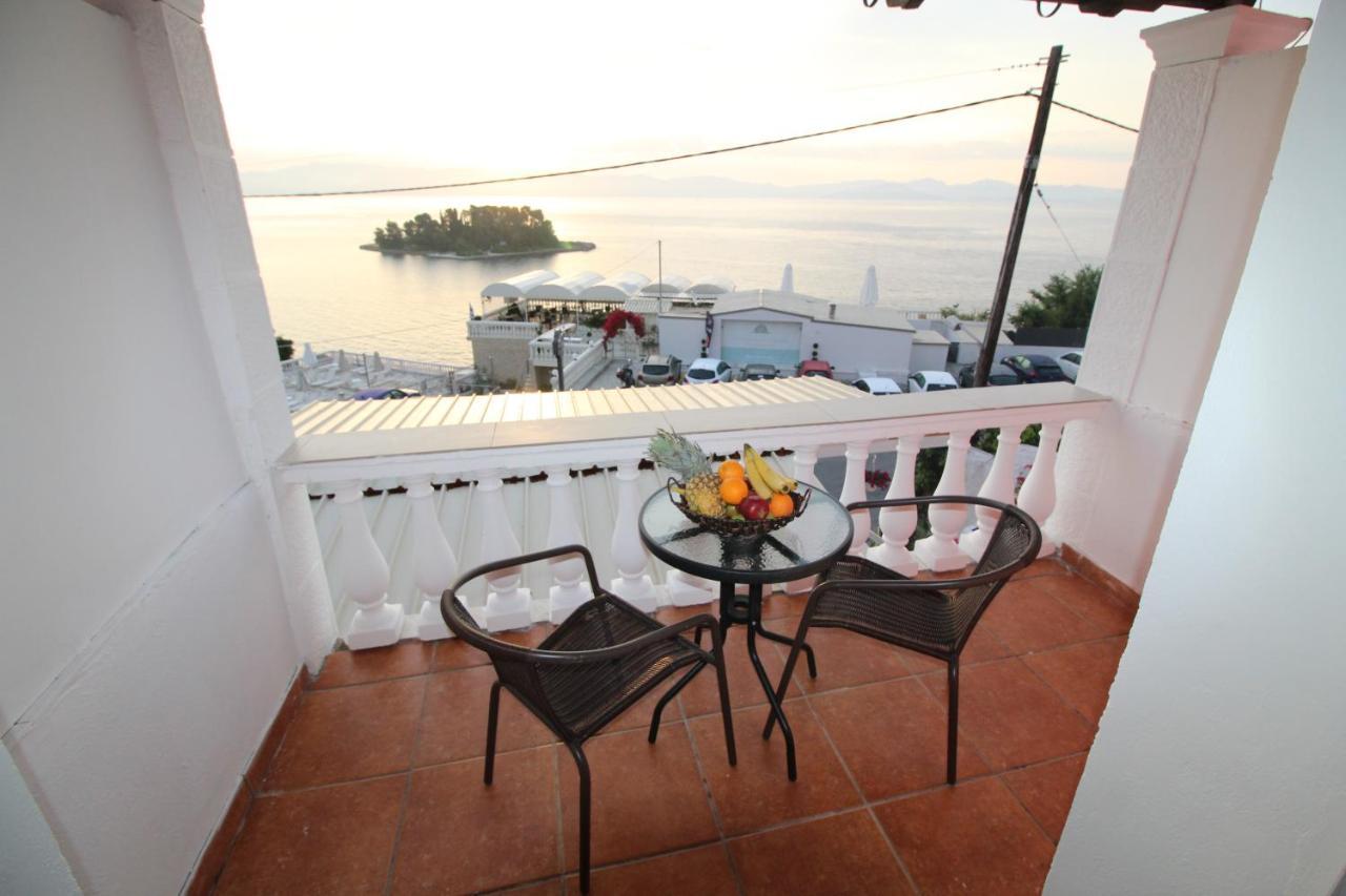 Batis Breeze Bed & Breakfast Perama  Bagian luar foto