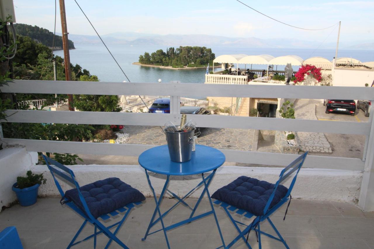 Batis Breeze Bed & Breakfast Perama  Bagian luar foto