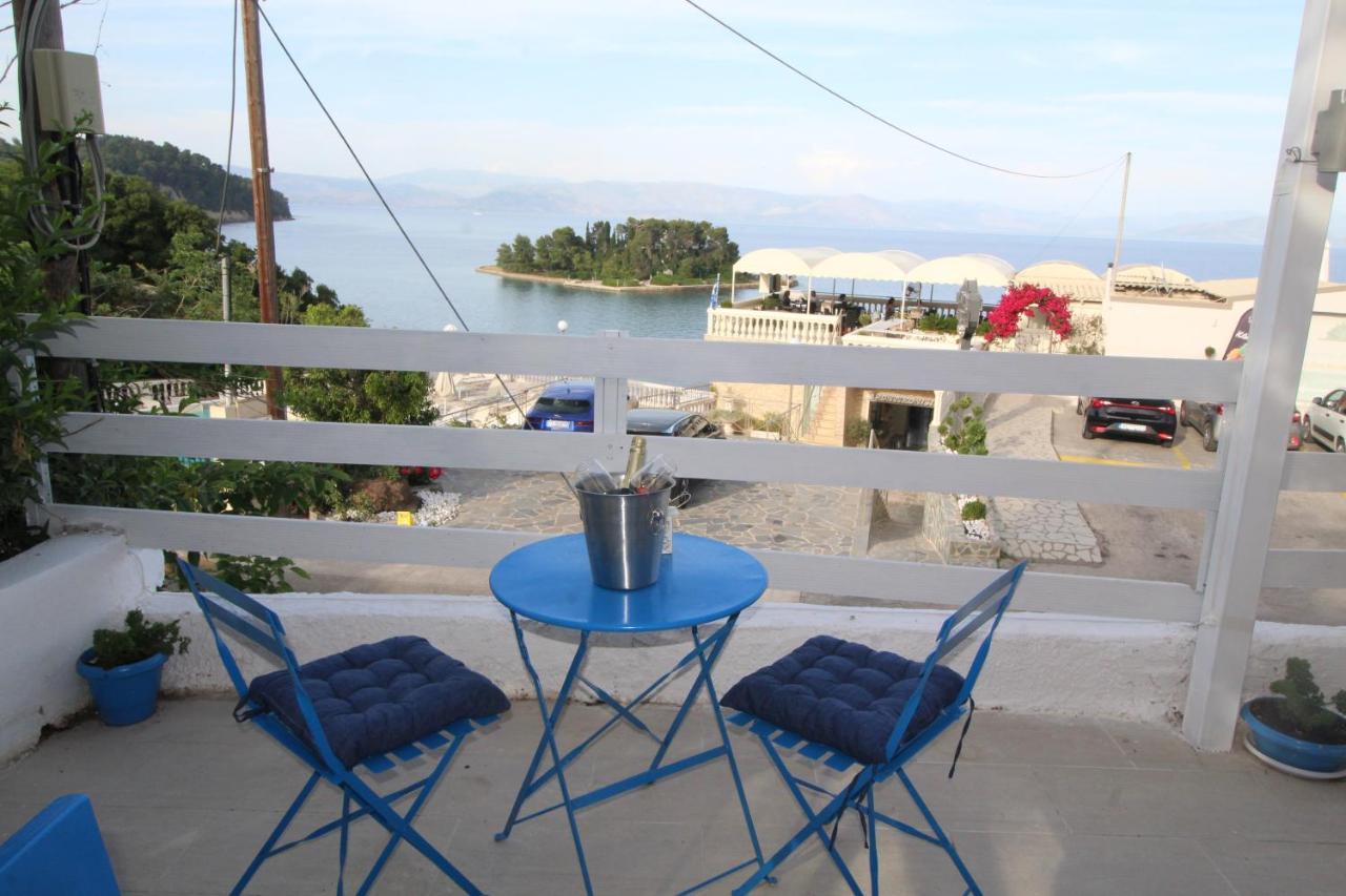 Batis Breeze Bed & Breakfast Perama  Bagian luar foto