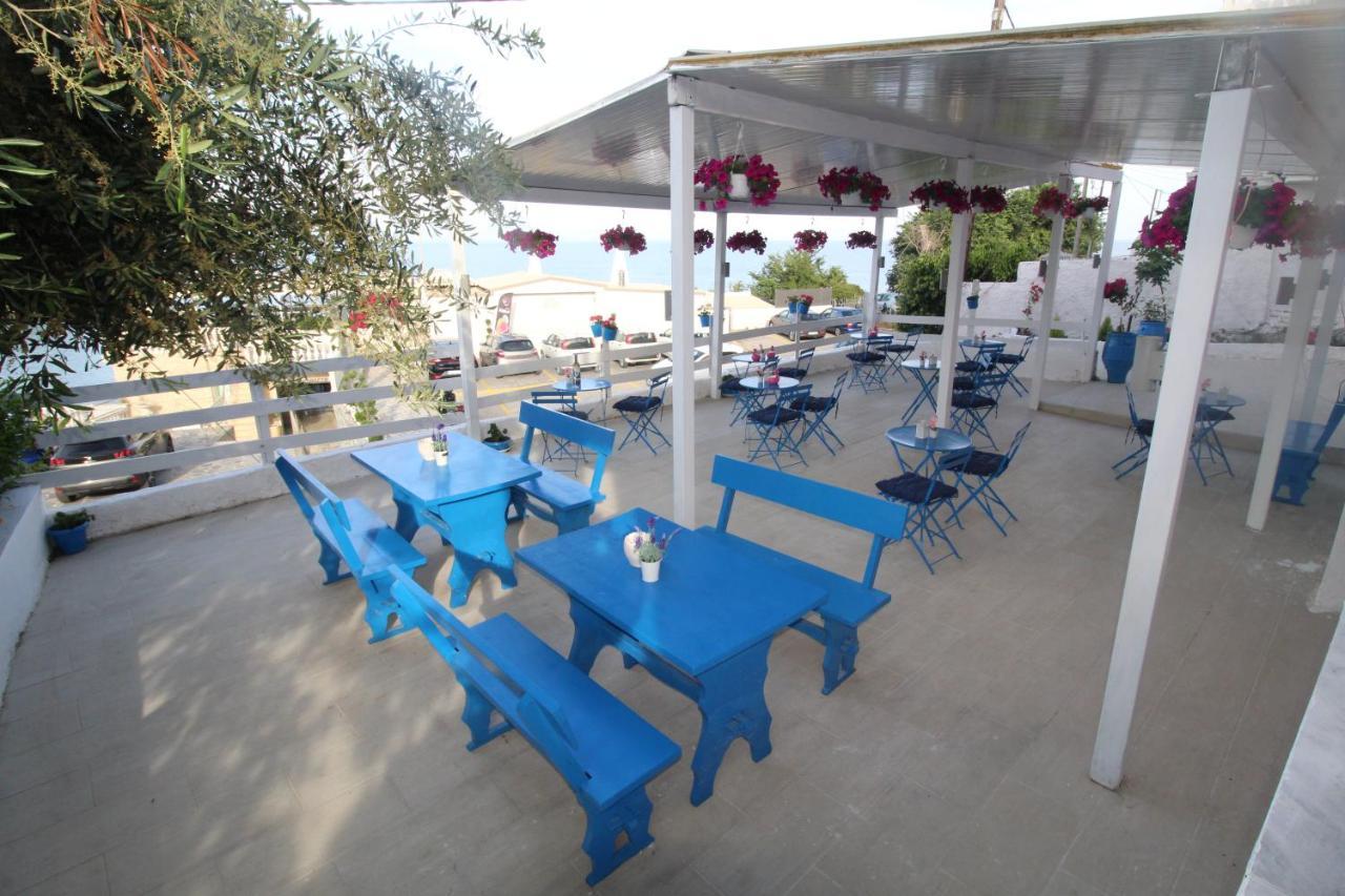 Batis Breeze Bed & Breakfast Perama  Bagian luar foto